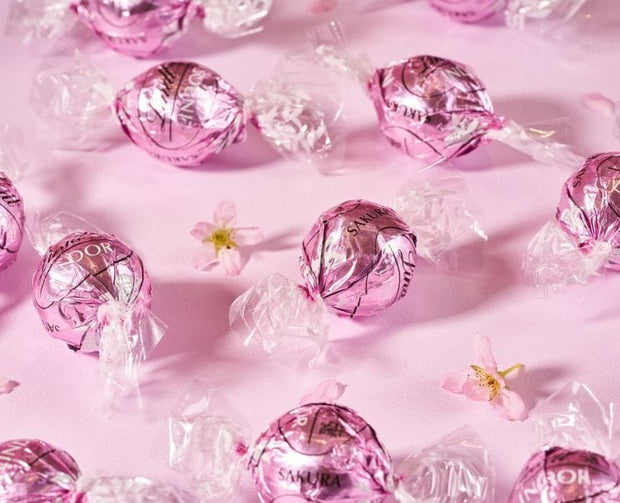 Lindt Sakura Chocolate (10Pcs)